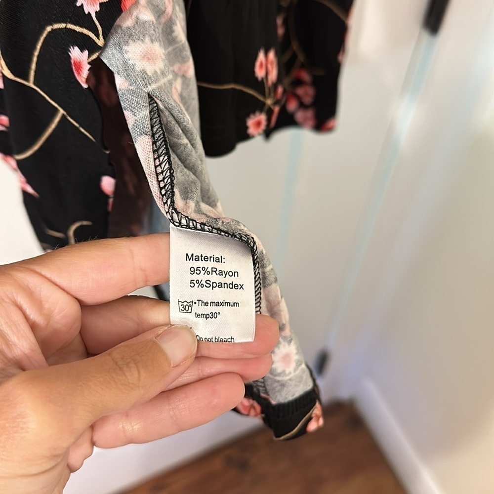 NWT Cathy black and pink floral top! - Picture 3 of 3
